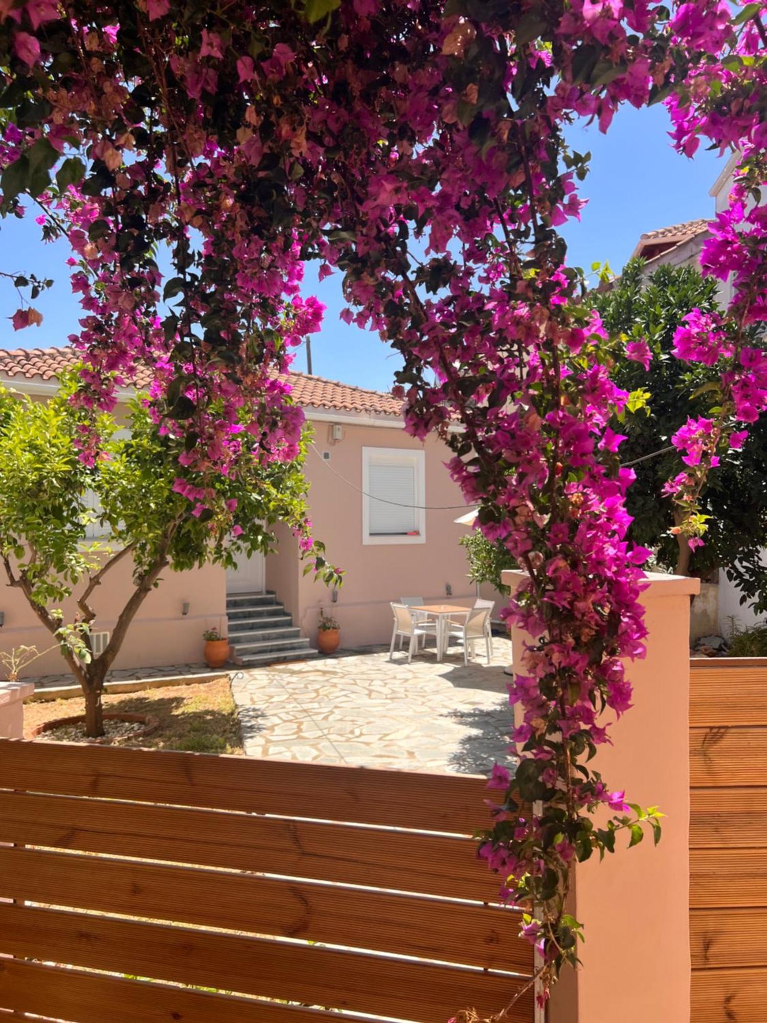 Villa Saitan Bazaar Preveza Exteriör bild